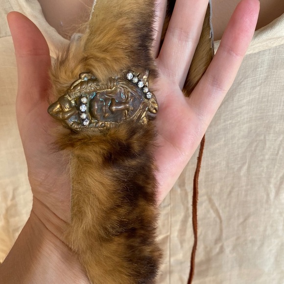 Choker - Picture 3 of 5